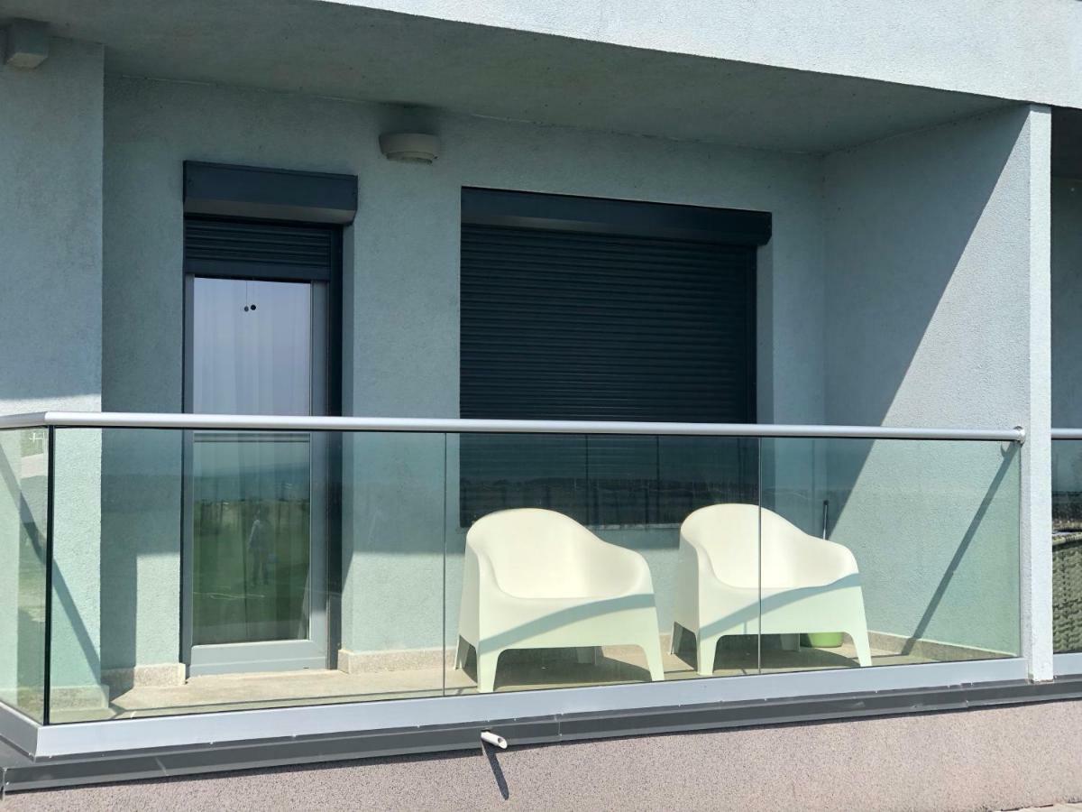 Le Reve Apartment Mamaia Nord Exterior photo